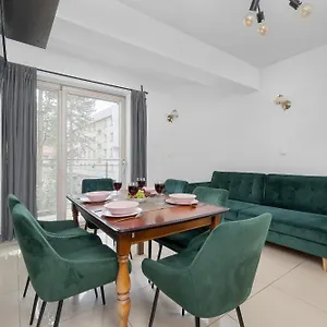 Przestronne W Zakopanem Z Trzema Sypialniami I Parkingiem By Renters Apartament